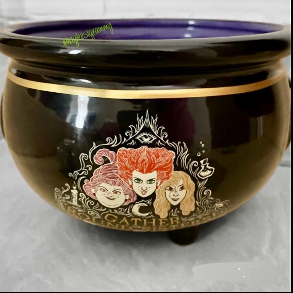 Disney It's Just a Bunch of Hocus Pocus Sanderson Sisters Ceramic Cauldron NEW!